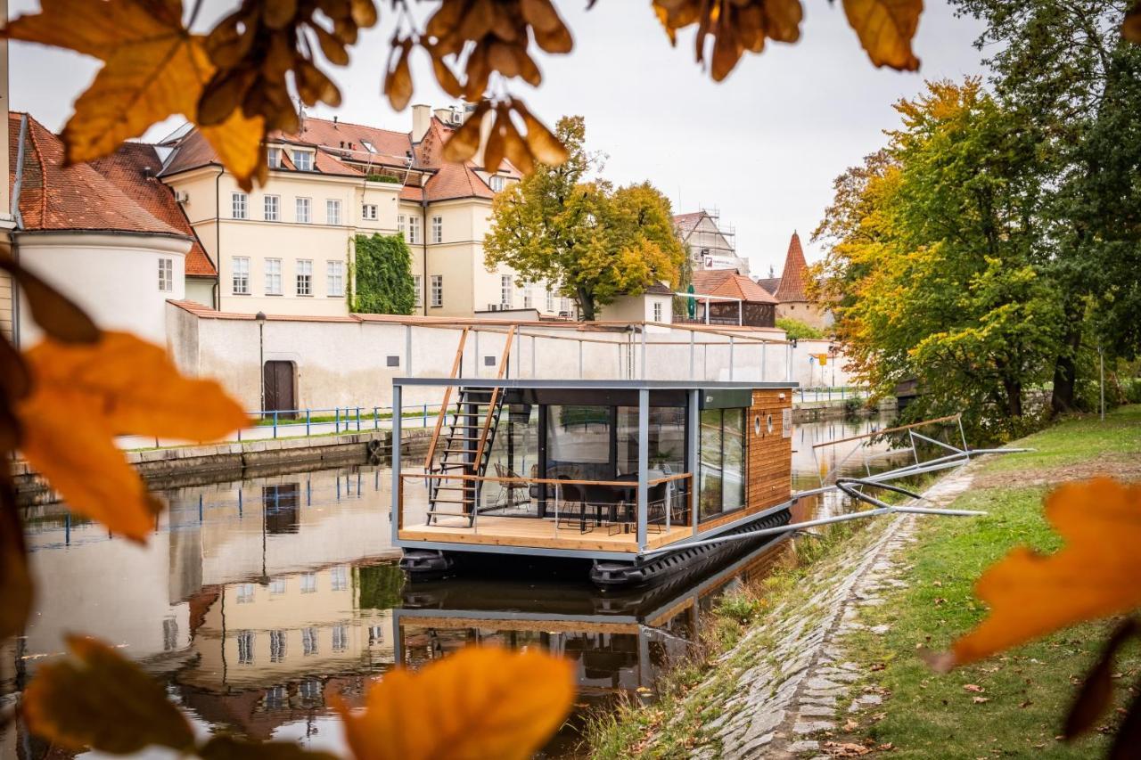 Rezidence Malse - Unikatni Apartmany Na Vode Ceske Budejovice Bagian luar foto