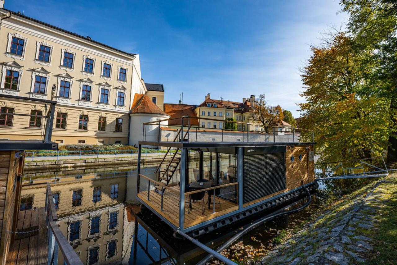 Rezidence Malse - Unikatni Apartmany Na Vode Ceske Budejovice Bagian luar foto